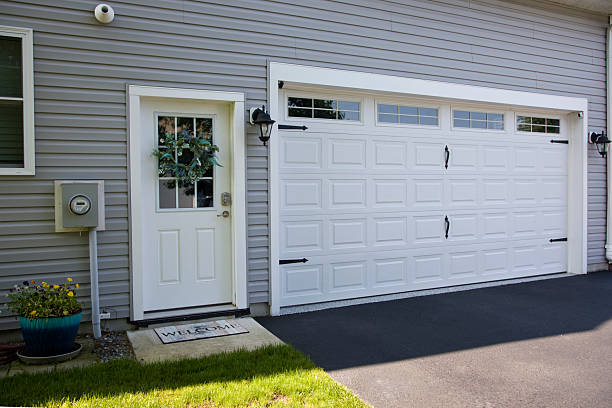 24/7 Emergency Garage Door Panel Replacement experts in Vincennes, IN